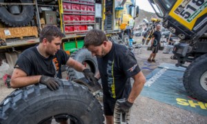 Dakar se valí do finále. Big Shock Racing v elitní desítce / Foto zdroj: KM Racing