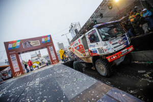 TATRA BUGGYRA RACING tým - Kolomý, Loprais - DAKAR 2017 - 5. etapa / Foto BUGGYRA Media