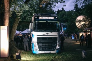 Volvo Trucks oslavilo 20 let působení na českém trhu stylově – open air Midsommar párty / Foto zdroj: http://www.volvo20let.cz