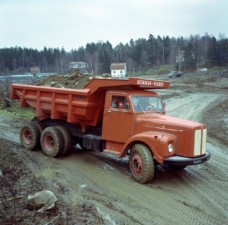 model DLT75 6x4 z roku 1958 / Foto zdroj: Scania Czech Republic s.r.o