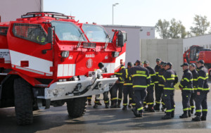 Hasiči převzali nové zodolněné speciály TATRA s pancéřovanými kabinami / Foto zdroj: TATRA TRUCKS a.s.