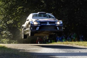 A.Mikkelsen (NOR), A. Jæger (NOR) Volkswagen Polo R WRC - Foto: D. Roeseler