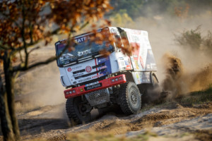 Kolomý-Loprais - hvězdná sestava míří s Buggyrou na Dakar 2017 (foto - testování Loprais)