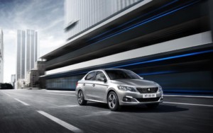 Nový, moderně vybavený Peugeot 301 jde s dobou (Foto: Peugeot)