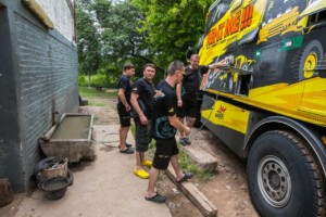 Macík a Kvapil finišují přípravy na přejímku techniky. Oslavu Silvestra neplánuje ani jeden (Foto zdroj: Big Shock Racing)