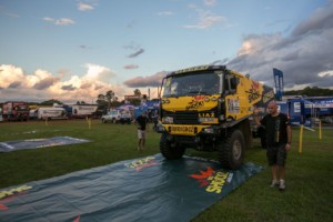 Macík a Kvapil finišují přípravy na přejímku techniky. Oslavu Silvestra neplánuje ani jeden (Foto zdroj: Big Shock Racing)