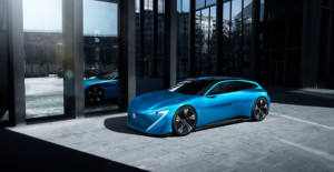 PEUGEOT INSTINCT CONCEPT přináší svobodu cestování / Foto zdroj: P Automobil Import s.r.o. (© Automobiles Peugeot)