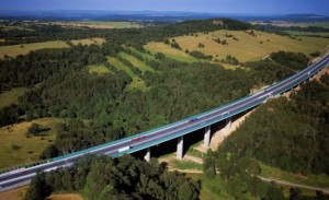 Stavby desítky nových kilometrů dálnic a státních silnic se rozjíždějí, informaci dostala vláda / Foto zdroj: Ministerstvo dopravy ČR