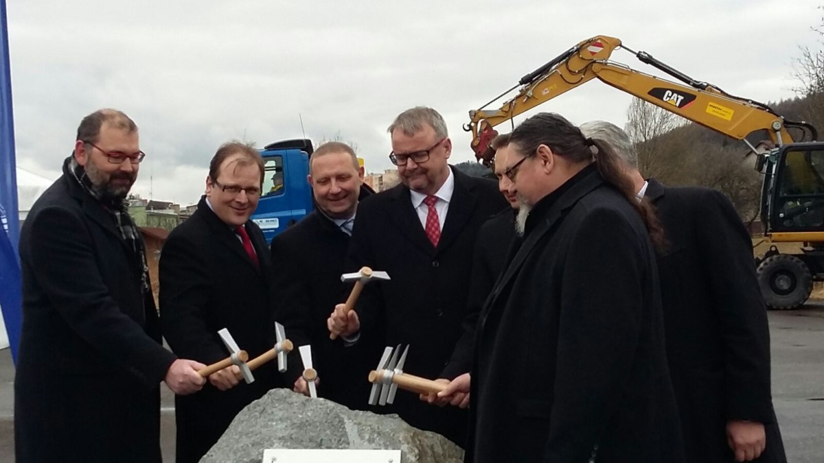 Obchvat Strakonic byl dnes slavnostně zahájen za účasti ministra dopravy Dana Ťoka / Foto zdroj: Ministerstvo dopravy ČR