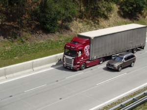 Ředitelství silnic a dálnic omezí běžnou údržbu komunikací v době konání Velké ceny Brna / Ilustrační foto-zdroj: GALLARD TRANSPORT s.r.o.